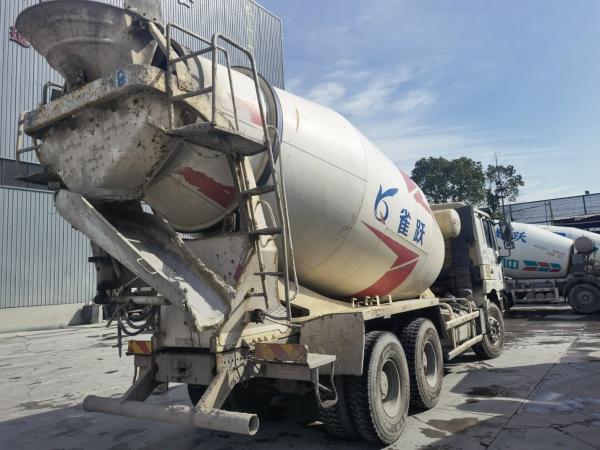2017 Secondhand Industrial Used Mixer Trucks For Heavy Cement Production