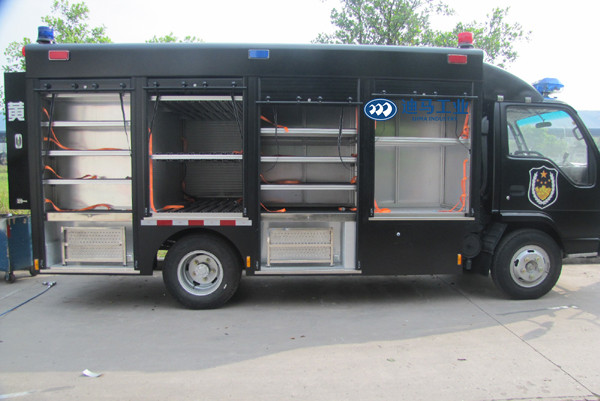 Fire Fighting Isuzu Volvo Chassis Emergency Transport Vehicle