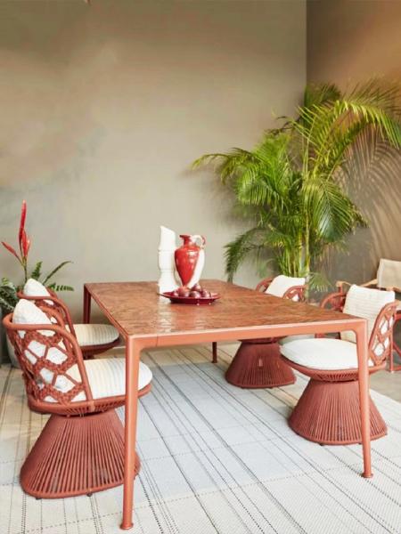 Luxury Outdoor Furniture Rattan Table And Chair Set For Garden Patio Dining