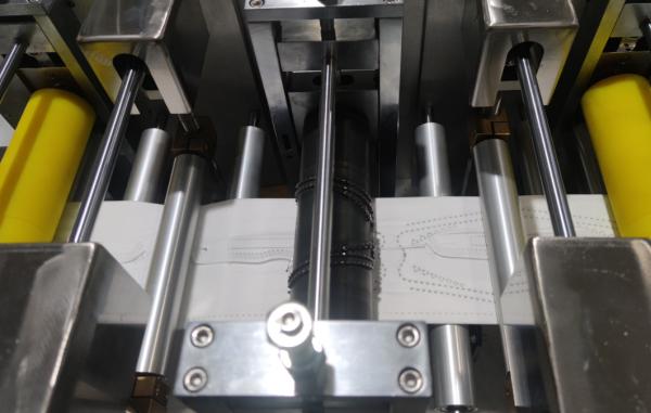 Produção totalmente automática de uma máquina de uma máscara 120 pcs/min.