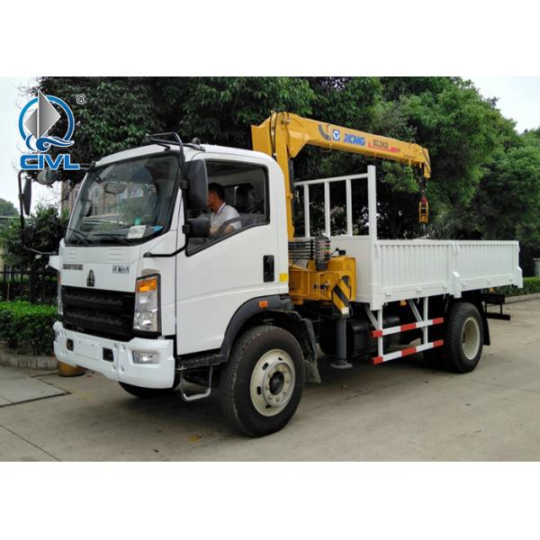 3.2 Tonne Crane Truck With 4x2 Light Truck Chassis Engine 130hp