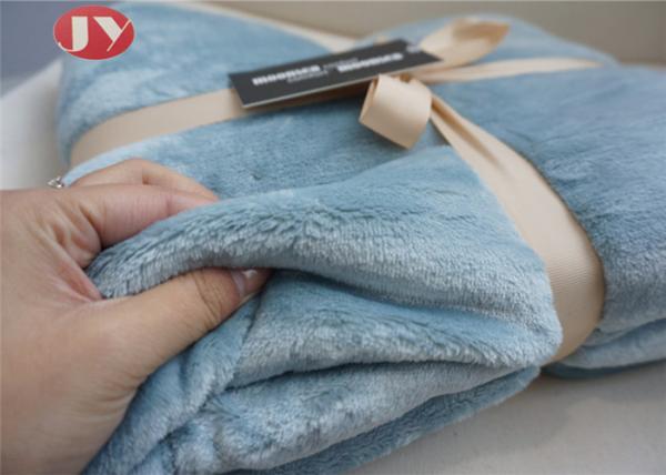 OEM/ODM Logo Luxury Flannel Polyester Fleece Blanket All Season Luxurious Gift Packing Soft