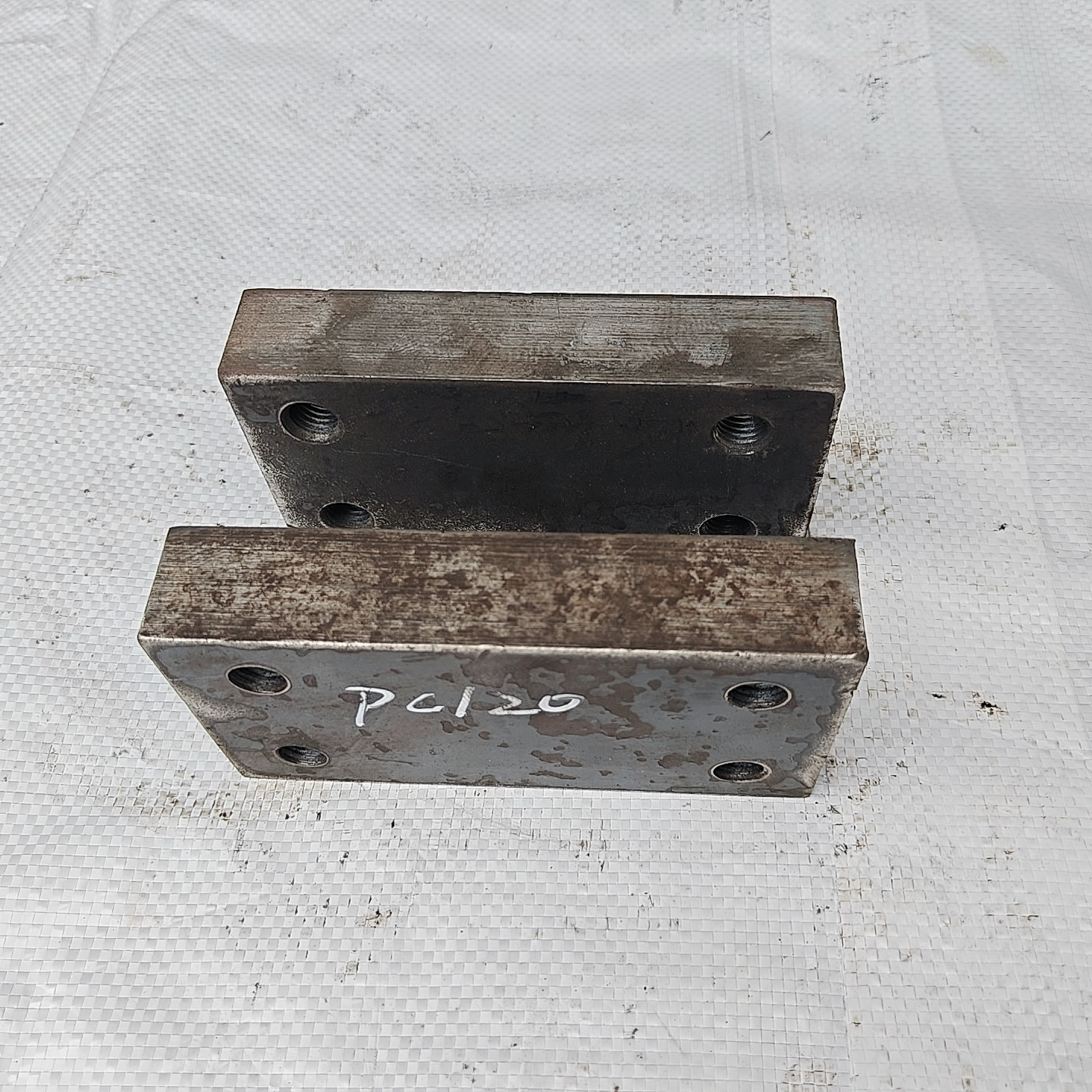 Flat base towing wheel seat made from high strength steel for stable operation and long term in construction and mining machinery