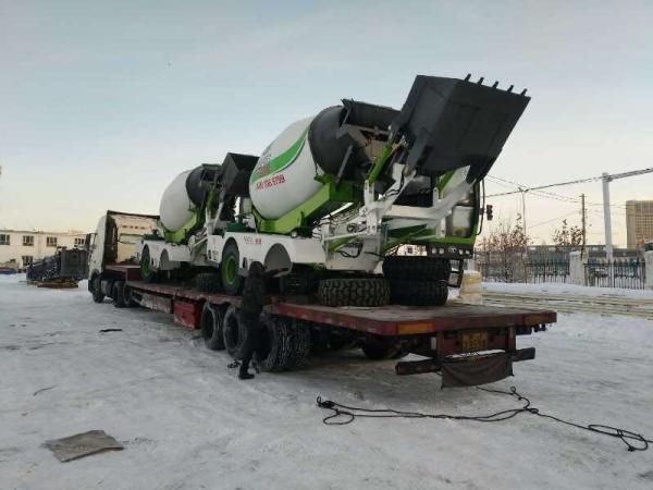 トラックのためのトラックミキサに荷を積んでいる4立方メートルの自己