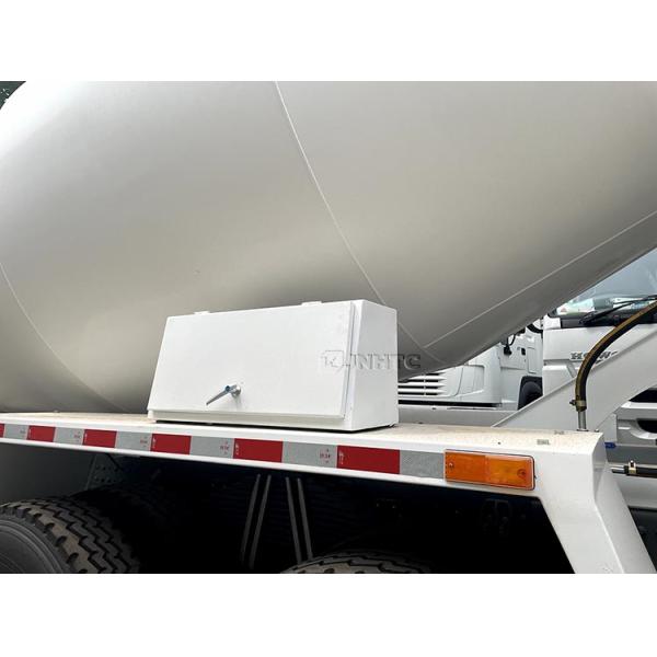 HOWO camión mezclador de cemento nuevo/usado camión mezclador de cemento montado camión mezclador de cemento bomba barato y fino