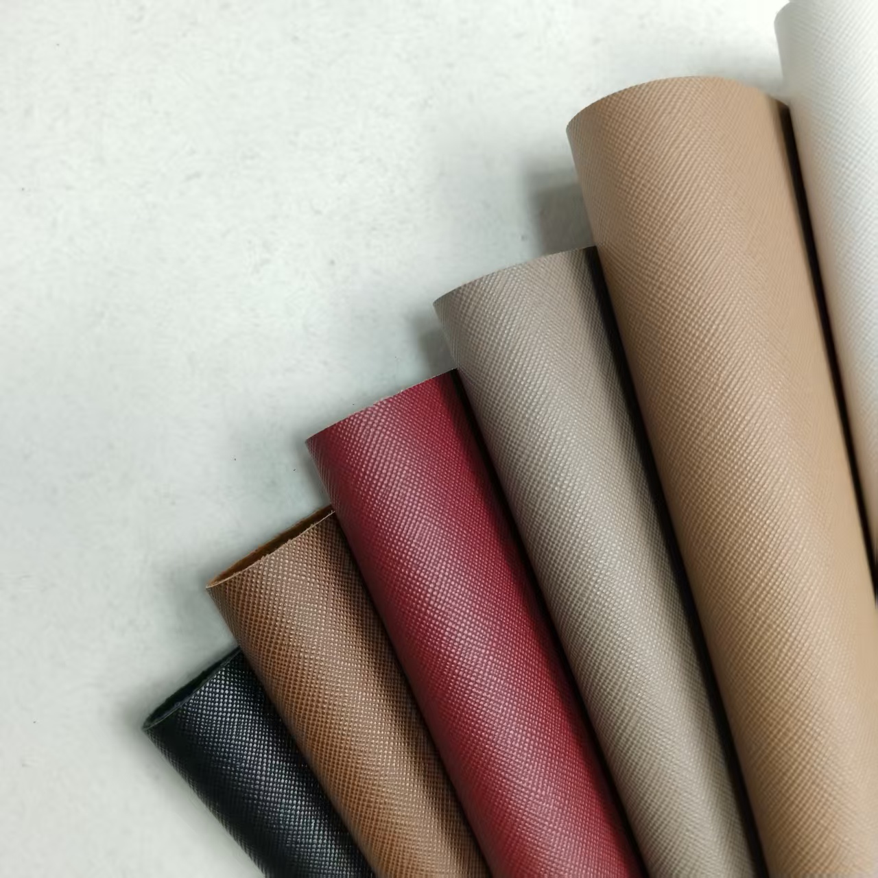 No MOQ Super Soft Hand Feel Scratch Resistant High Performance Versatile Pu Leather for Shoes Synthetic Leather Fabric