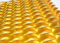 Tela de alumínio com buraco triangular para absorção de som