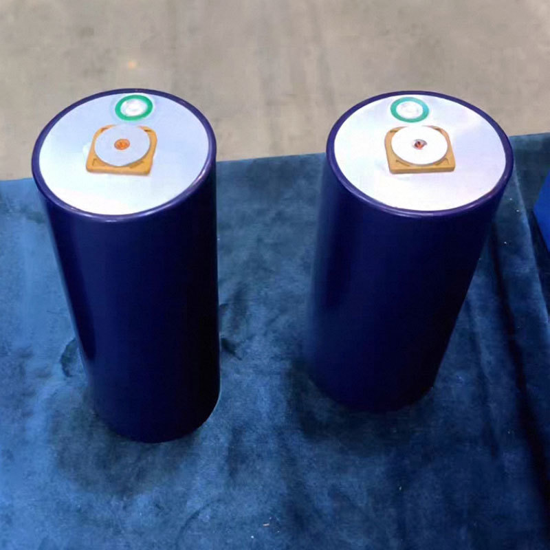 60180 3.2V 65Ah Cylindrical Lithium Iron Phosphate Battery for Electric Vehicles and Energy Storage Systems