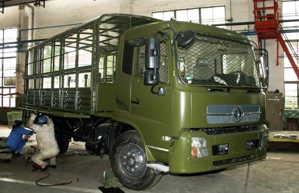 4x4 5-15T Dongfeng Kinrun Troop Crawler,DFL1100B Cargo Truck,Light Truck