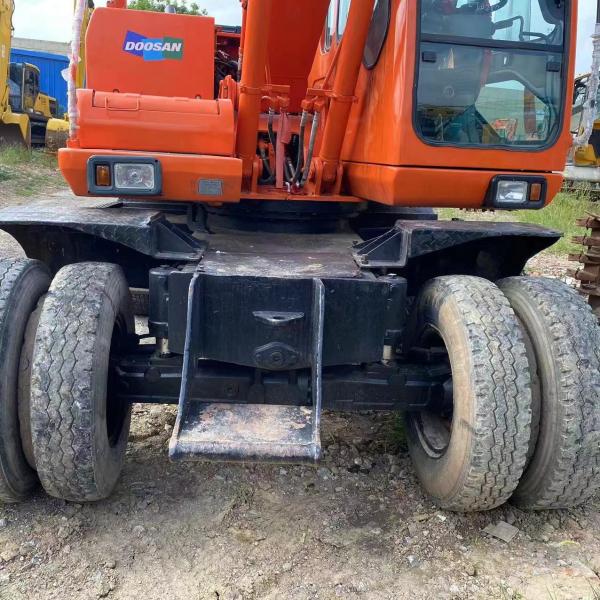 DH150W-7 Used Doosan Excavator Hydraulic Wheeled Excavator 15T 0.57m3