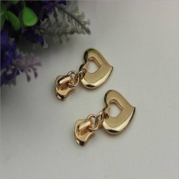 Luggage hardware accessory custom zinc alloy love heart shape metal zipper puller slider 5#