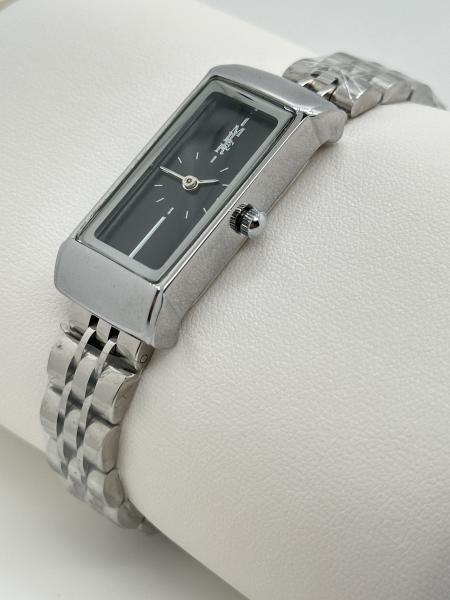 Men Women Latest Wrist Watches Design Miler Brand Quartz Watch from Guangzhou
