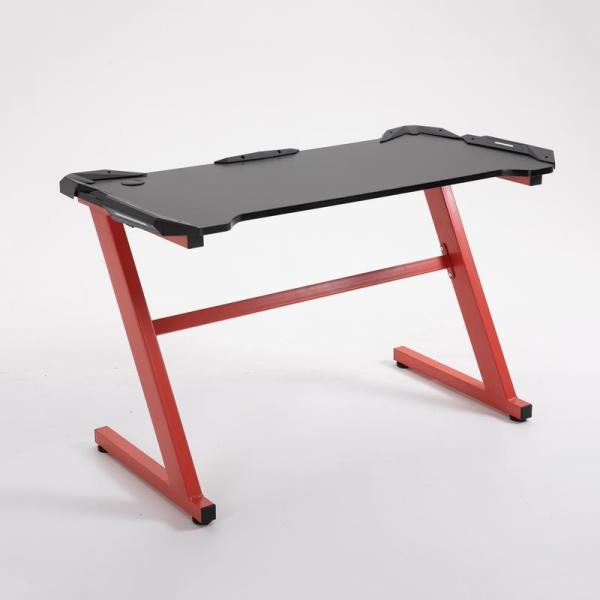 La silla de escritorio ergonómica multifuncional del juego Z formó el puesto de trabajo del videojugador