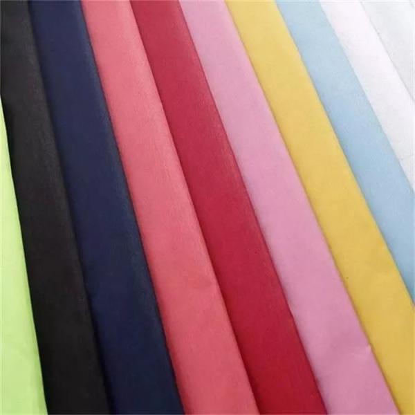 Tecido de poliéster de nylon impermeável e respirável de 7,5 a 8,5 oz/d2 para vestuário de exterior