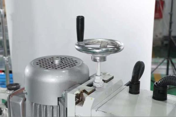 Easy Control Round Glass Shape Edging Polishing Machine for Small Glass Manufacturing