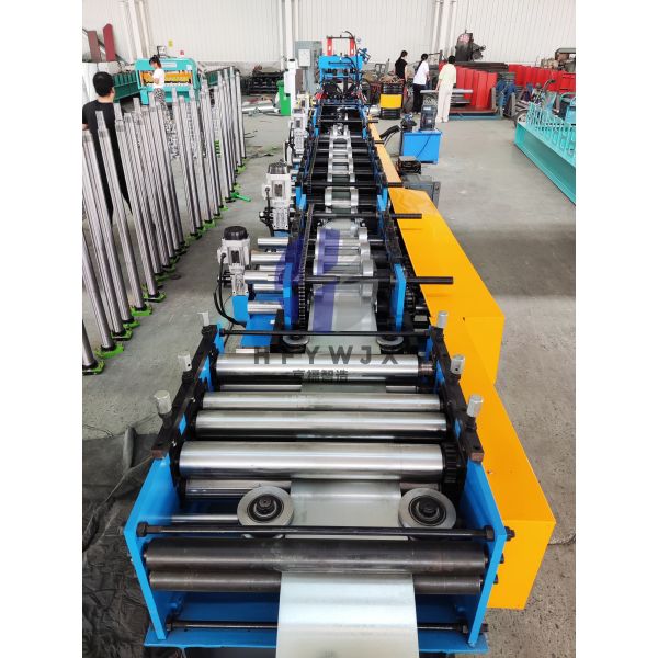 High Precision CZ Purlin Roll Forming Machine 25m/Min With Infinite Shear System