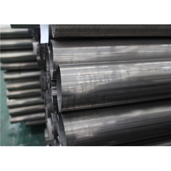 Entreposage en noir tuyau d'acier de construction coupé pour classer le divers