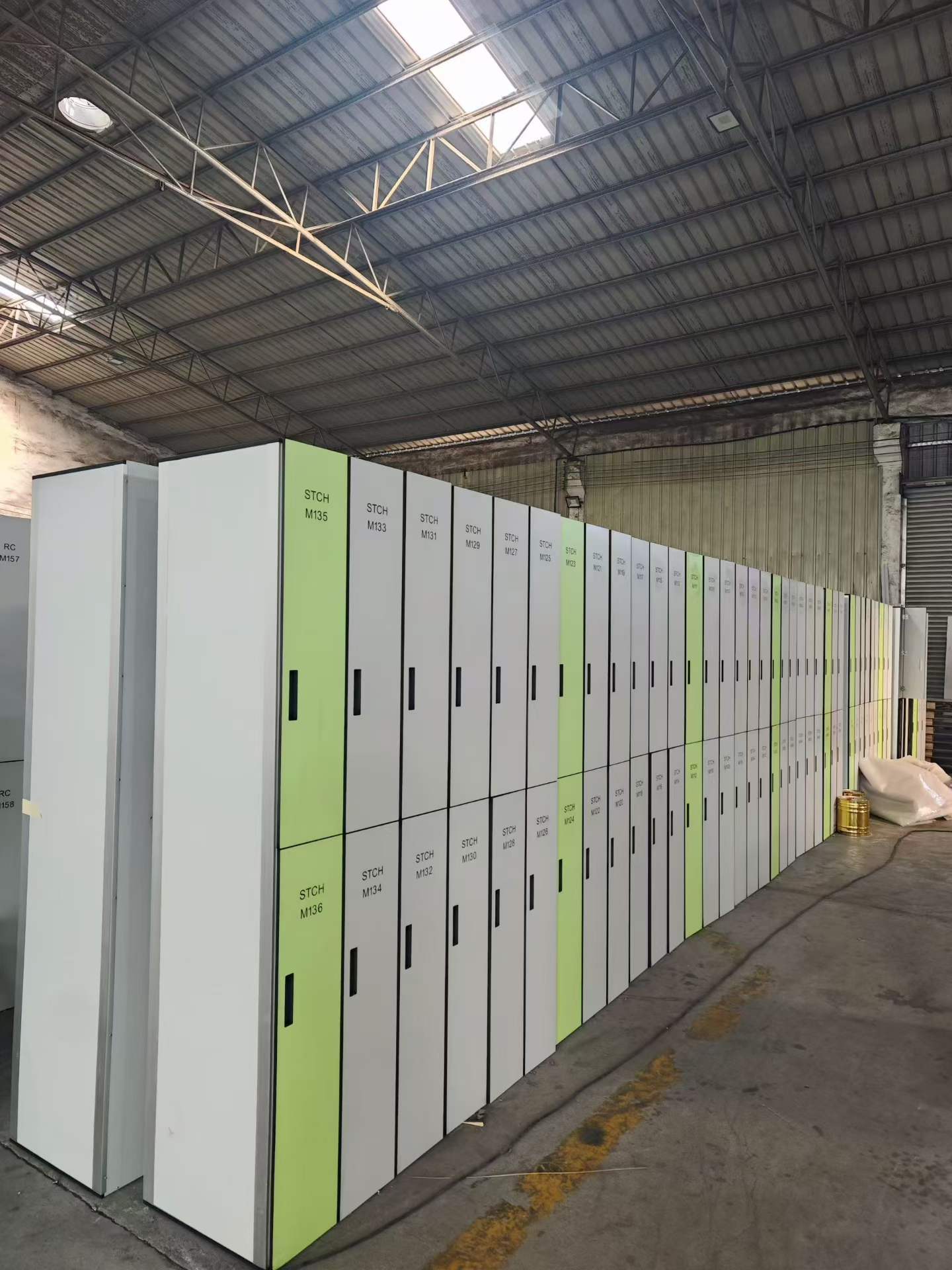 Custom Compact Laminate HPL Lockers, Multi-cabinet Storage Lockers for Gym, School, Swimming Pool