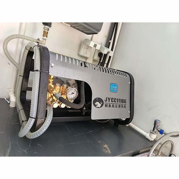 Wall Mounted Car Wash Machine 380V 3.0kw Long Life With High Pressure Pump