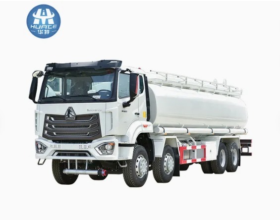 Long Distance 8x4 Diesel 4-6L 10-15T Fuel Oil Tanker Truck Freight Transport Vehicle