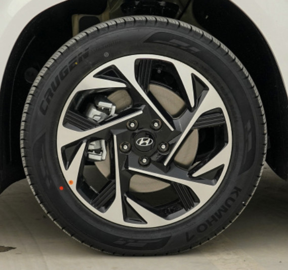 Hyundai custo 2021 380TGDi Luxury version Gasoline DLX 5 Door 7 seats MPV