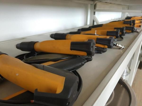 Máquinas de pulverização automática para revestimento em pó de substrato de aço na produção industrial