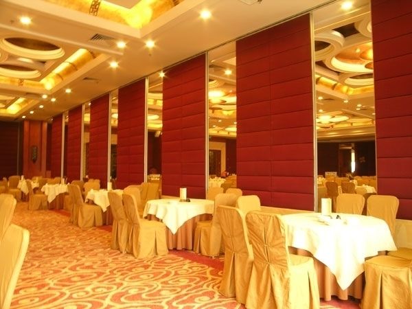Meeting Room Wooden Partition Wall Aluminum Sound Proof Doors