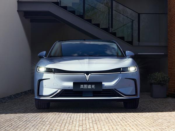 Voyah Lantu Chasing Light ZHUIGUANG EV PHEV Sedan 730km Range Electrical Plug-in Hybrid