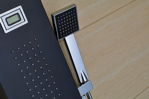 Outdoor Free Standing Shower Panel System ROVATE Brushed Surface Finishing