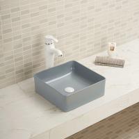 La place résistante de porcelaine de lavabo de saleté forment l'évier complet et propre de salle de bains