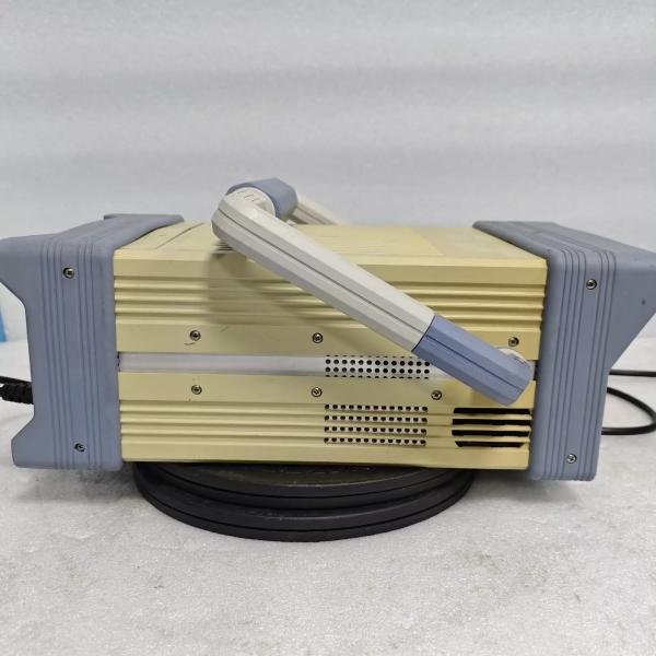 Analista de espectro RF de nivel de entrada de 3 GHz de Rohde & Schwarz R&S FS300