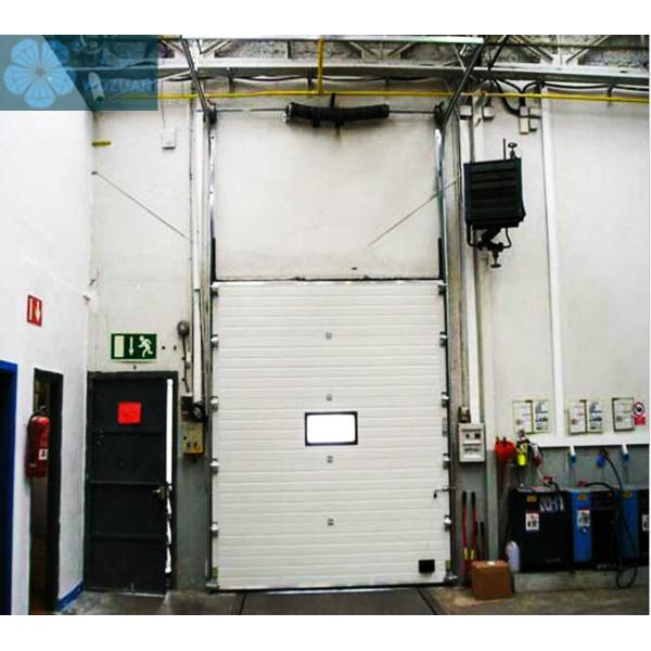 puertas industriales del garaje de la altura de los 4m