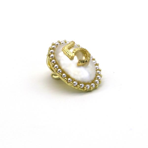Alloy Plated Gold Oval Cufflinks , White Pearl Cufflinks For Shirt ODM