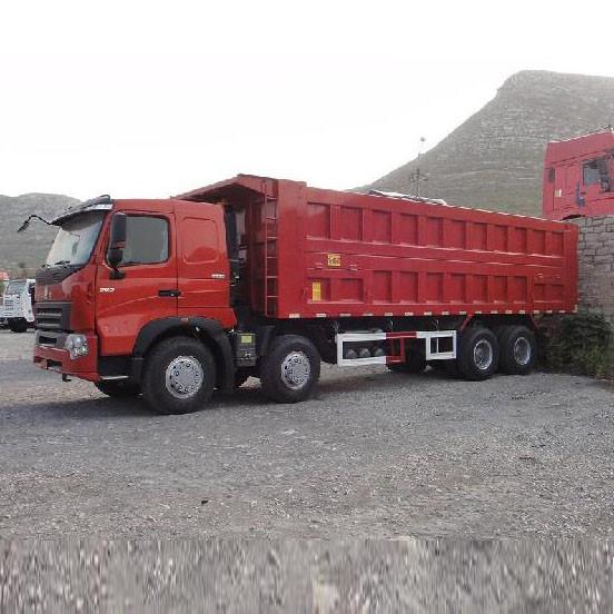 30 - 40 Tons SINOTRUK Heavy Duty Dump Truck 371HP 8X4 For Loading Construction Material
