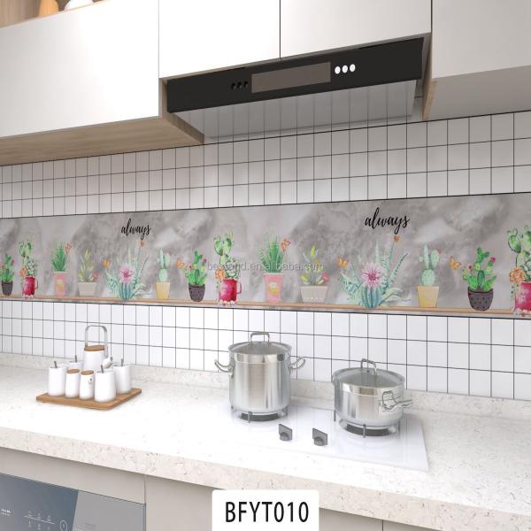 Décoration par éclaboussures de cuisine à l'eau et à la pâte