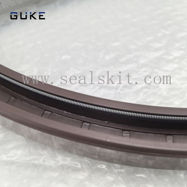 High Quality Viton Oil Seal 569-88-66580 For Komatsu Dump Truck HD465 HD605 Front Axle 5698866580 FKM