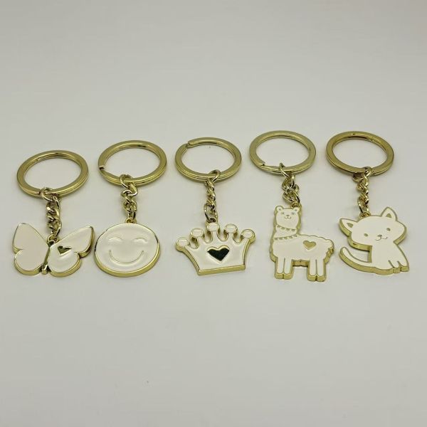 Metal gifts keyrings with different shape keychains dogs,cats butterfly metal keyrings for sale