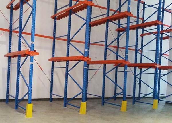 Steel 2000kgs/pallet Q235B Drive In Storage Rack ISO9001