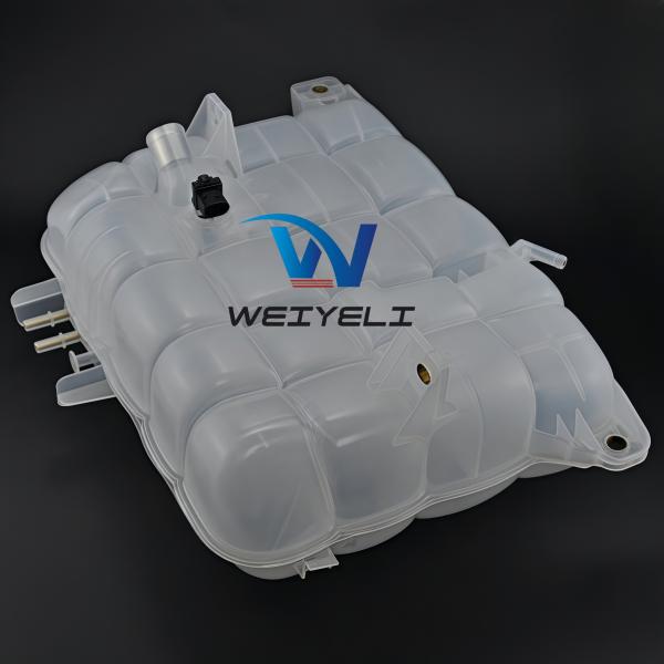VOE21883433 22430043 22821826 21360161 EC900 Forklift Expansion Tank And Sensor Volvo FH Truck Auxiliary Water Bottle Industrial Machinery