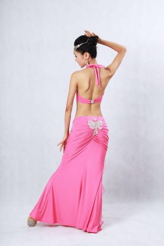 Pink Belly Dancing Clothes Erogenous Halter Neck Metallic Bras Side Split Maxi Skirt For Performance