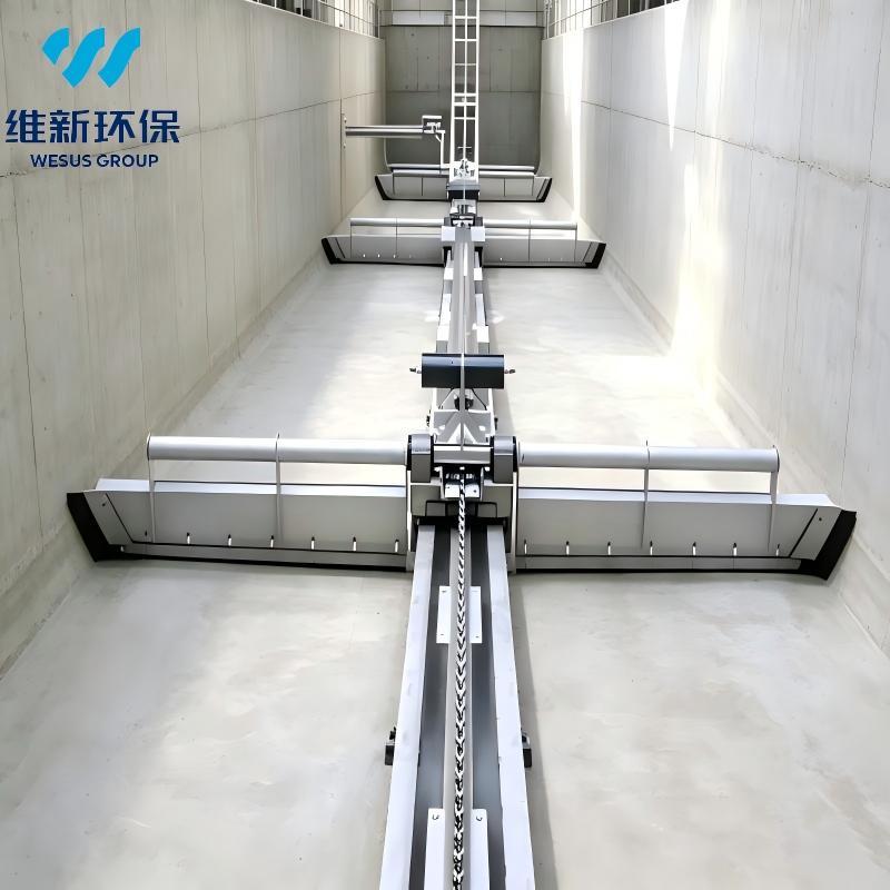 Monorail Sludge Scraper with High Sludge Concentration Adaptability and Compact Structure for Rectangular Horizontal Flow Sedimentation Tanks