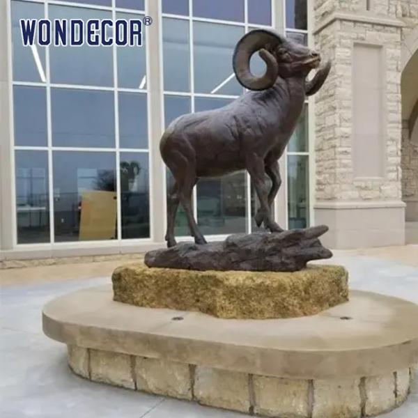 Metal animal decoration for outdoor zoos, life-size brass sculptures of plate goats