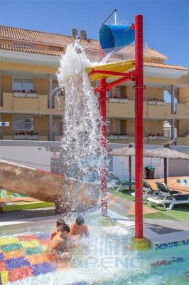 Fiberglass Water Splash Pad 5m Height Water Park Bucket Dump Cluster For Spray Zone