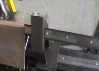 Máquina de curvar por calentamiento CNC para ángulos y placas modelo HQ200?? 600