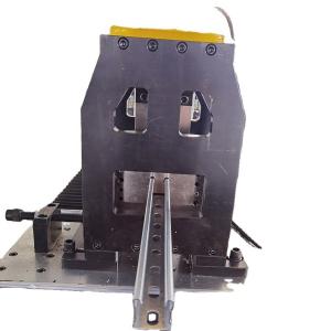 Máquina de suporte de trilhos de rolamento a frio totalmente automática para