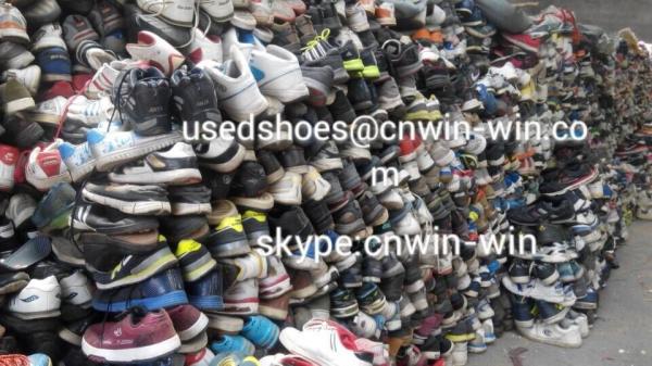 Used Shoes with clean and canonical package