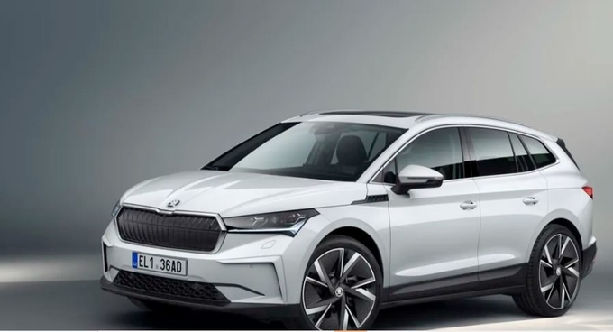 Достаточно удобная езда и похвально быстрая на Skoda Enyaq iv80 82kWh аккумулятор с одним двигателем, электромобиль с задним приводом