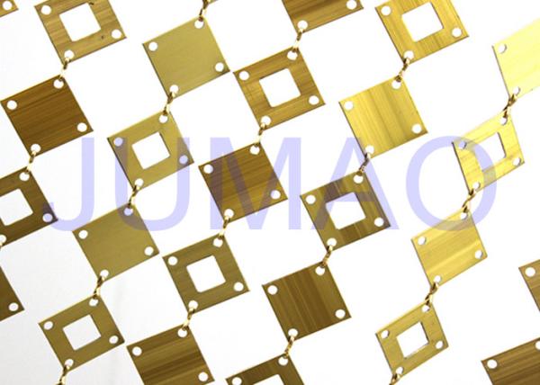 Geometrical Plates Decorative Metal Curtains Gold Round Plates For Interior
