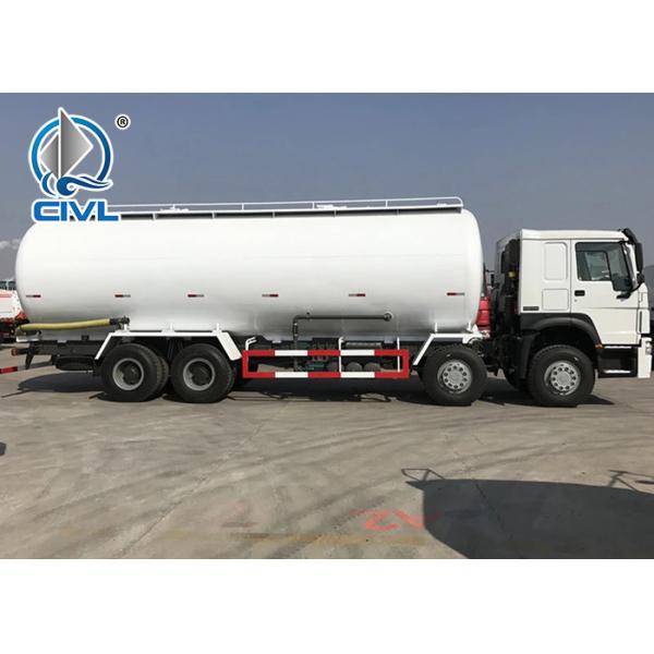 Heavy Duty 12 Wheel Bulk Powder Construction Water Trucks 35.0 Cubic Meters Bulk Cement Truck