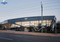 Q355b Parede de cortina de vidro Edifício comercial pré-fabricado Sala de exposições de automóveis